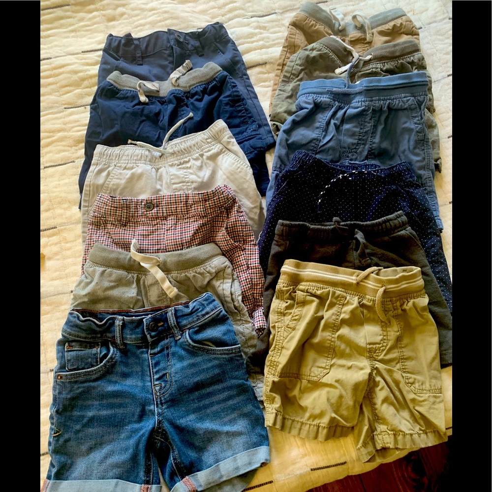 12 pair of boys 3T shorts